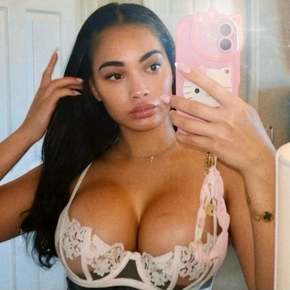 Chels Marie's avatar