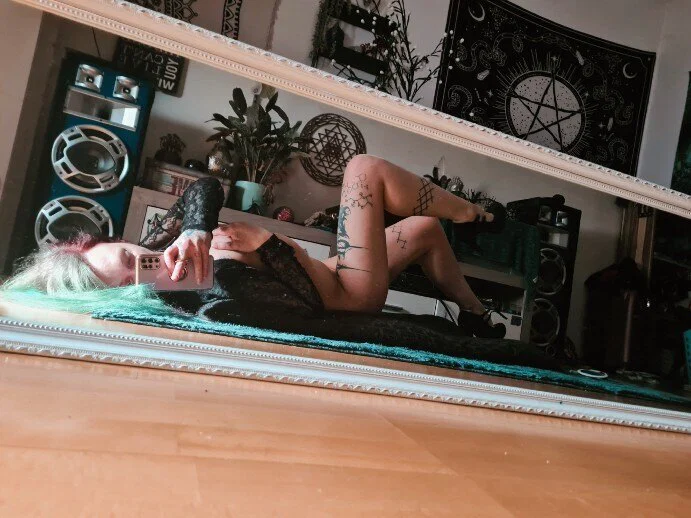 Nacktkatzee profile banner