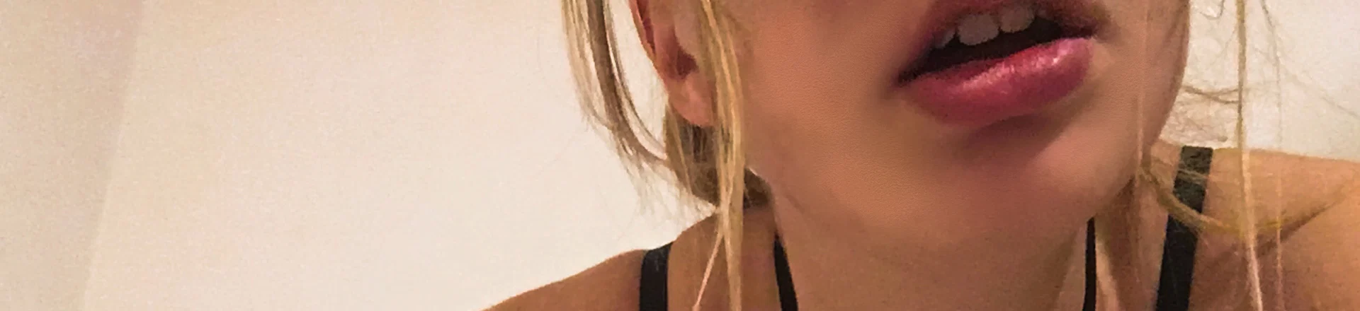 Julie Whispers profile banner