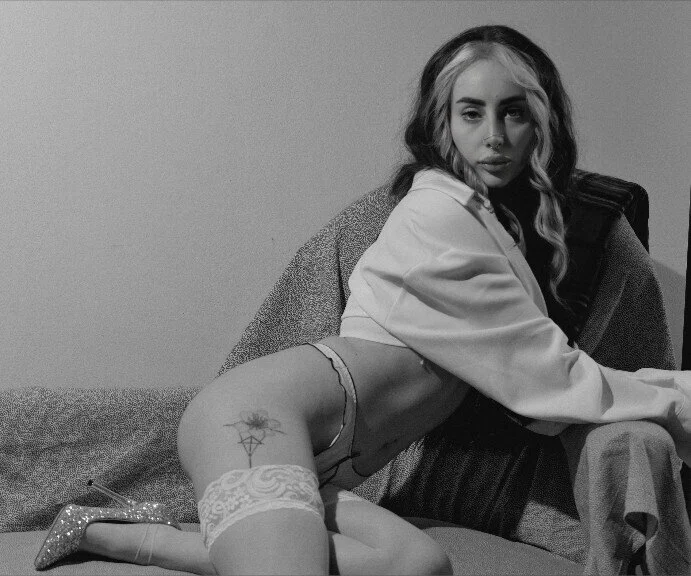 ♡𝓢𝓪𝓻𝓪'𝓼 𝓼𝓮𝓬𝓻𝓮𝓽 𝔀𝓸𝓻𝓵𝓭  𝓯𝓻𝓮𝓮♥︎'s avatar