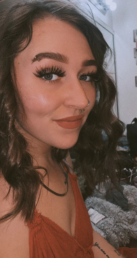 Lyric's avatar