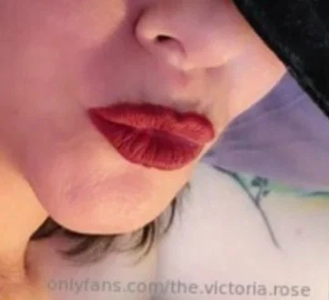 Victoria Rose's avatar