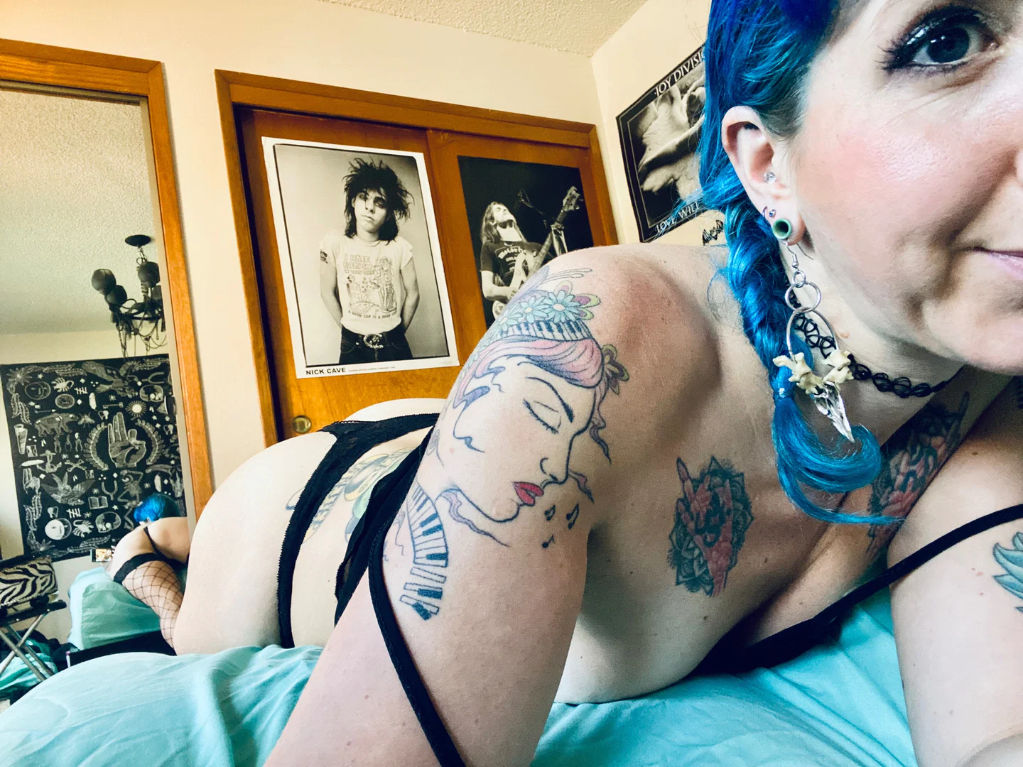 AmberRocksLive profile banner