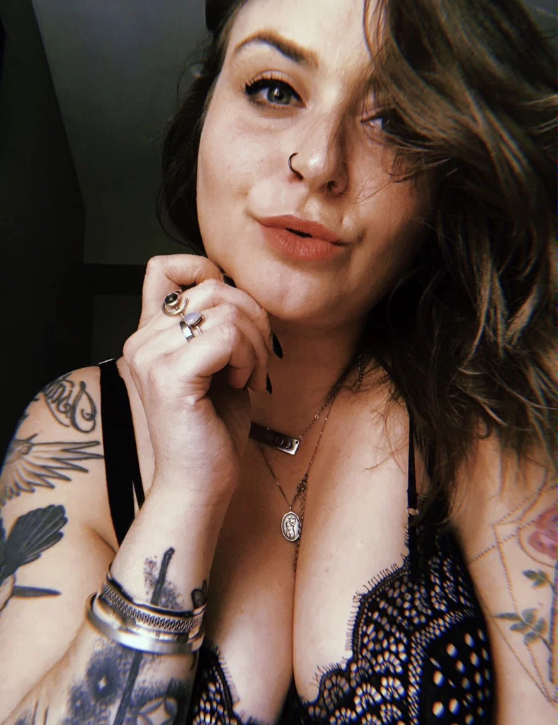 Violet Vesper's avatar