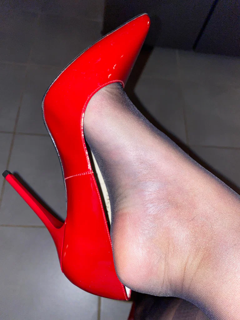 Heellady's avatar