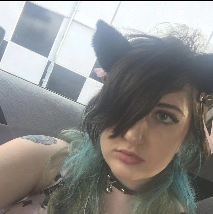 Deathly dolly's avatar