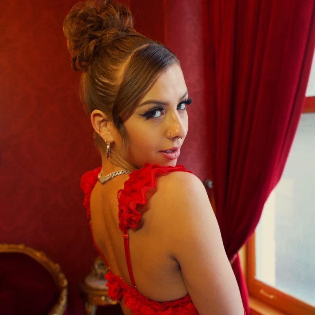 Lace♡'s avatar