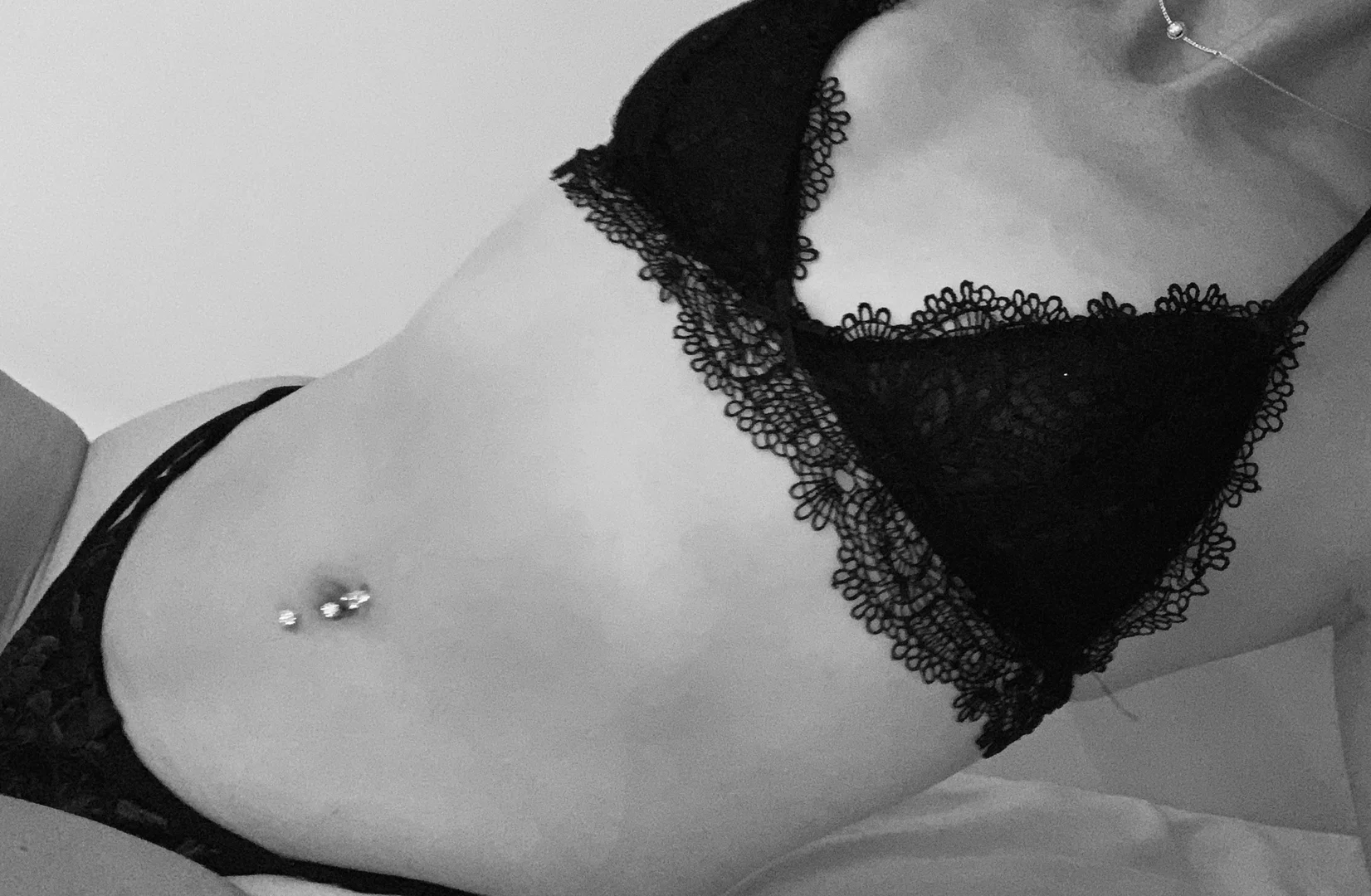 Demi profile banner