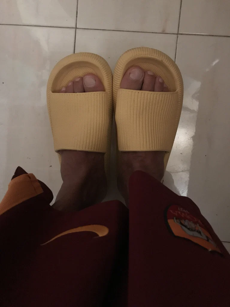 Only 🦶's avatar