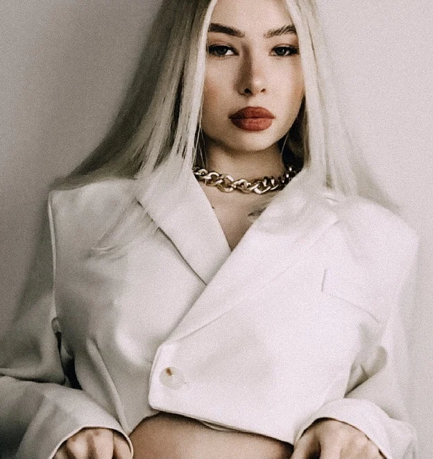 Anna Frolova's avatar