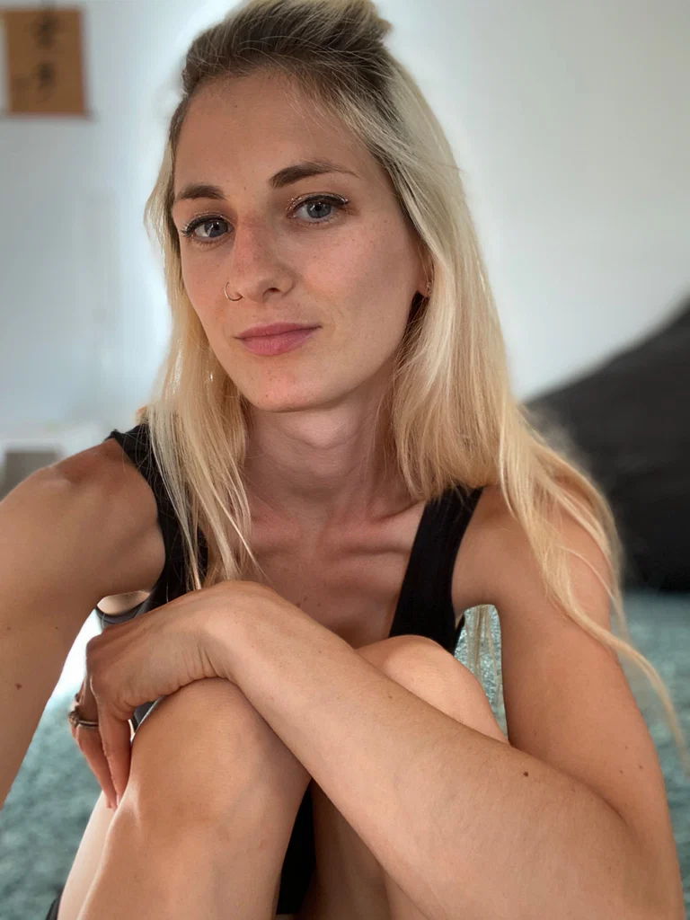 Hotwifejulienyc's avatar
