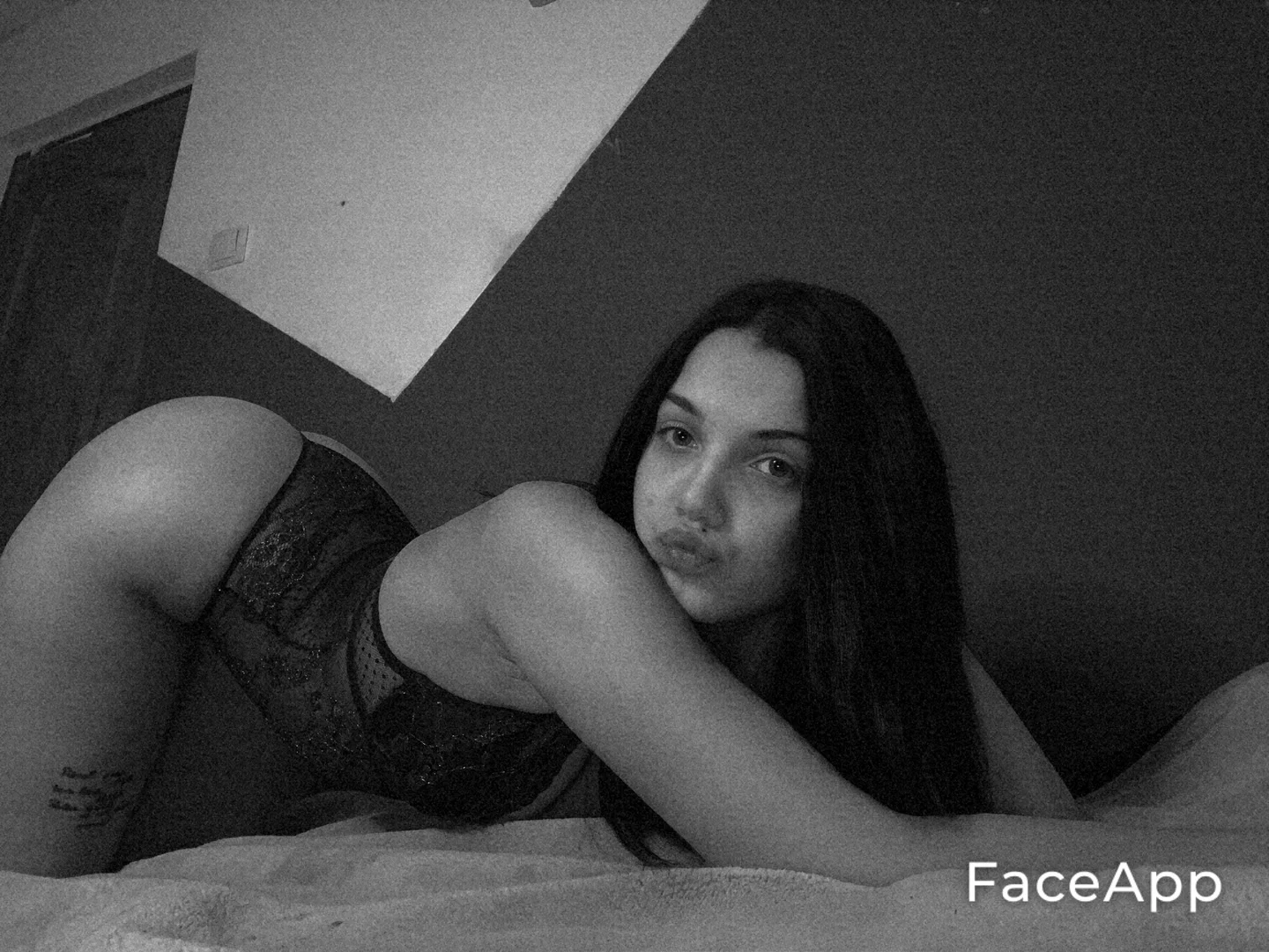 anna Mariia profile banner
