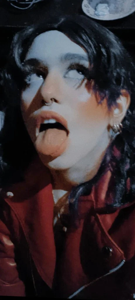 Mika's avatar