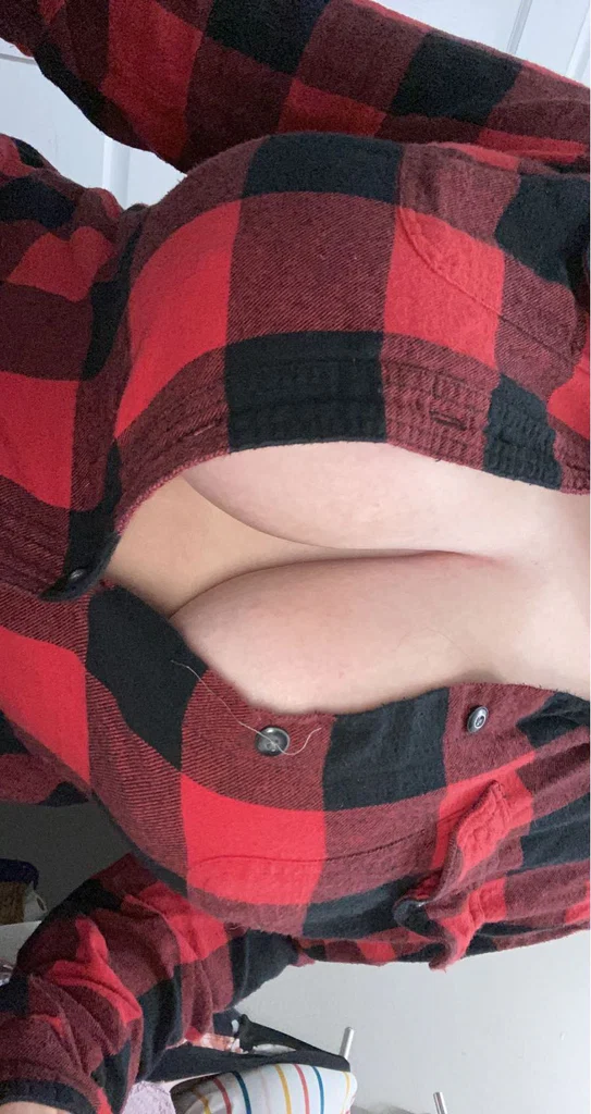 bustyy.brunette's avatar