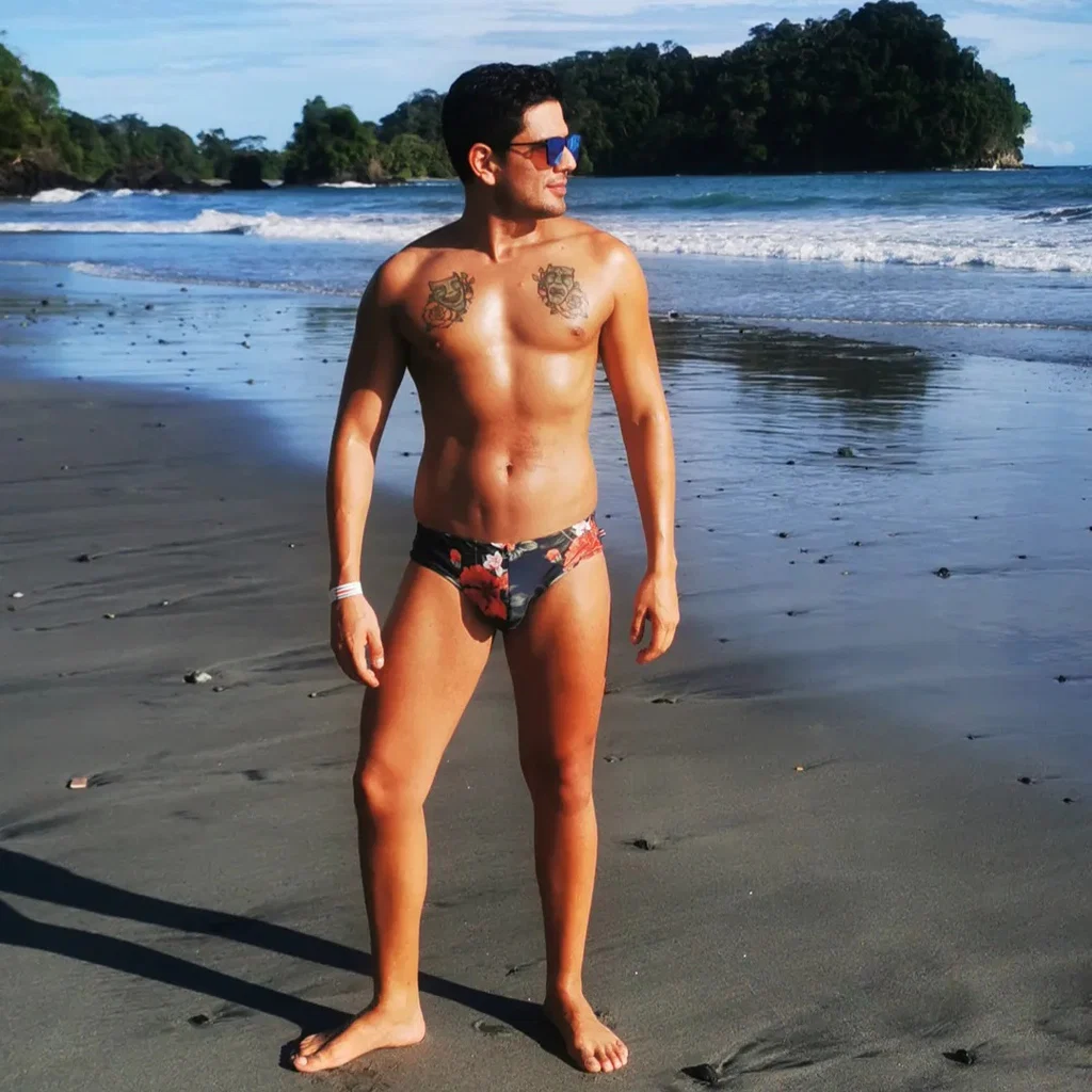 Alex Montenegro's avatar