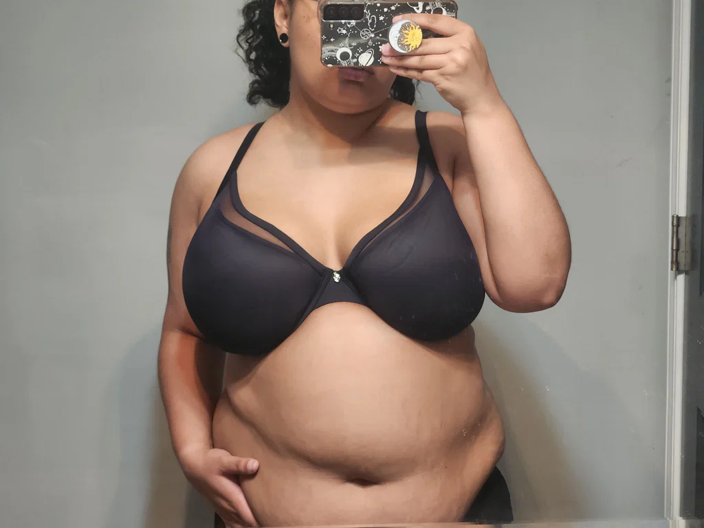 Jazmyn Flores FREE's avatar