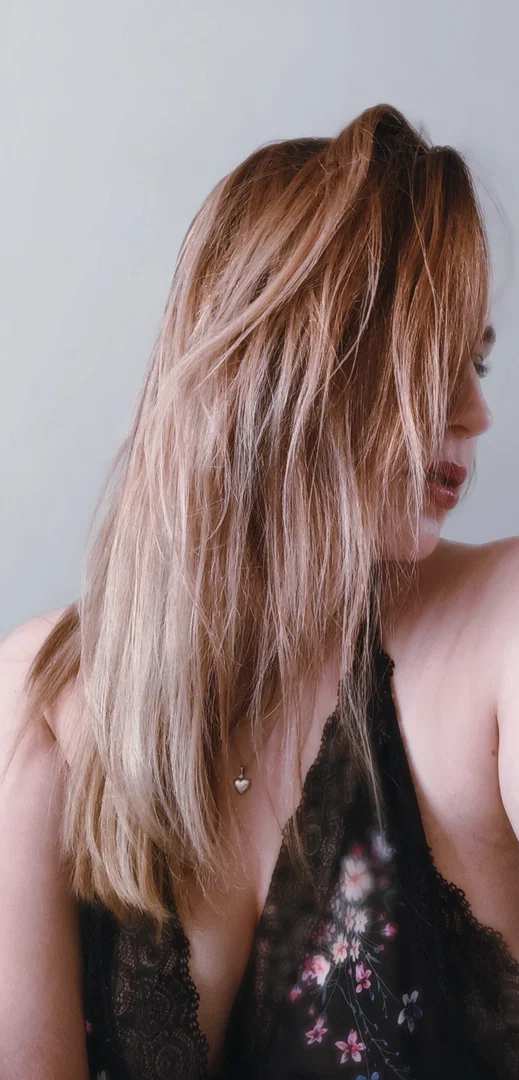 Veronika profile banner