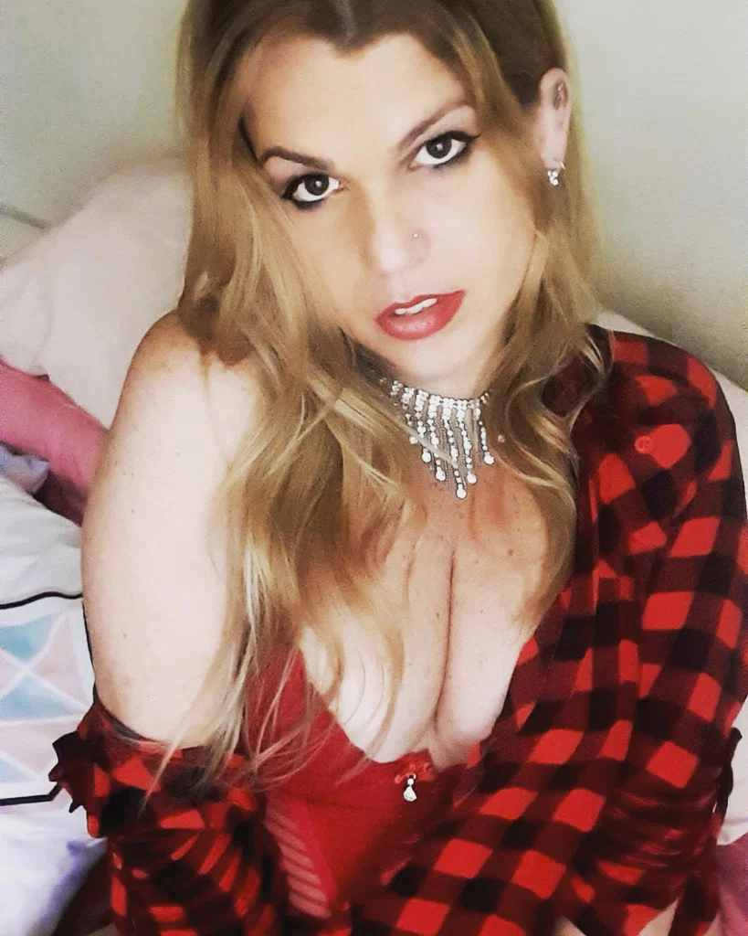 Catrina T's avatar