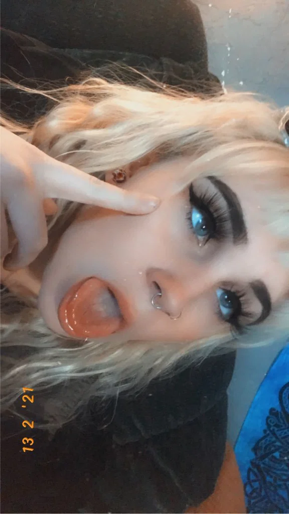 KinkyT-❌❌❌'s avatar