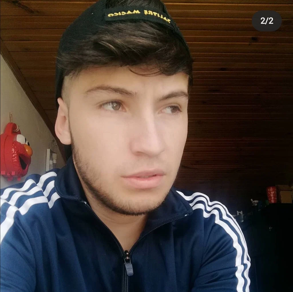 PrettyBoy's avatar
