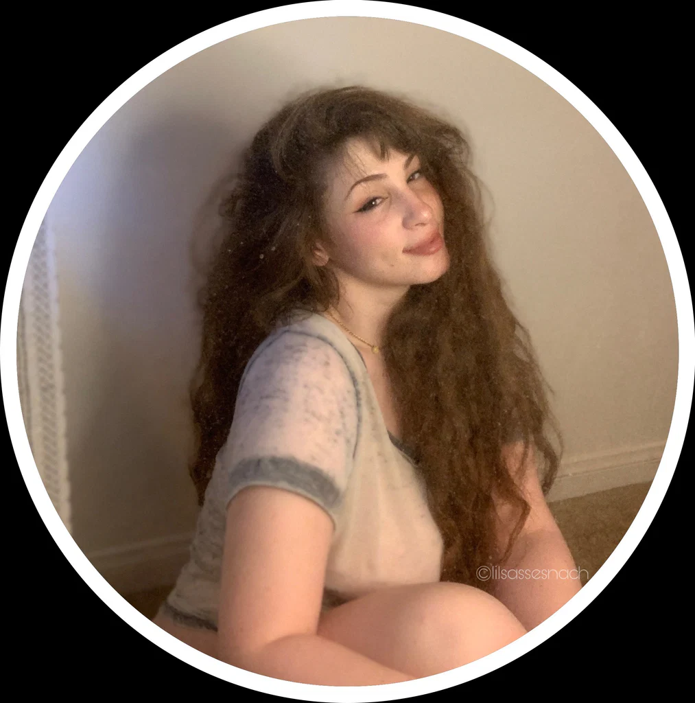Lily🌙's avatar