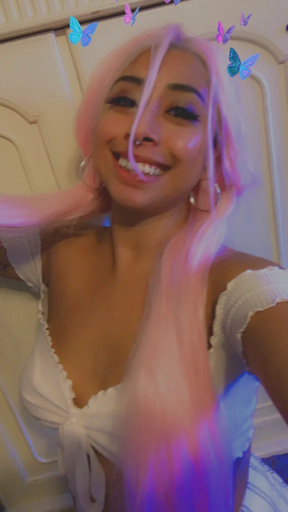 ✨Glitter s l u t✨'s avatar