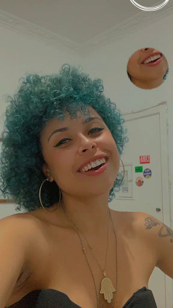 Thamires Maia's avatar