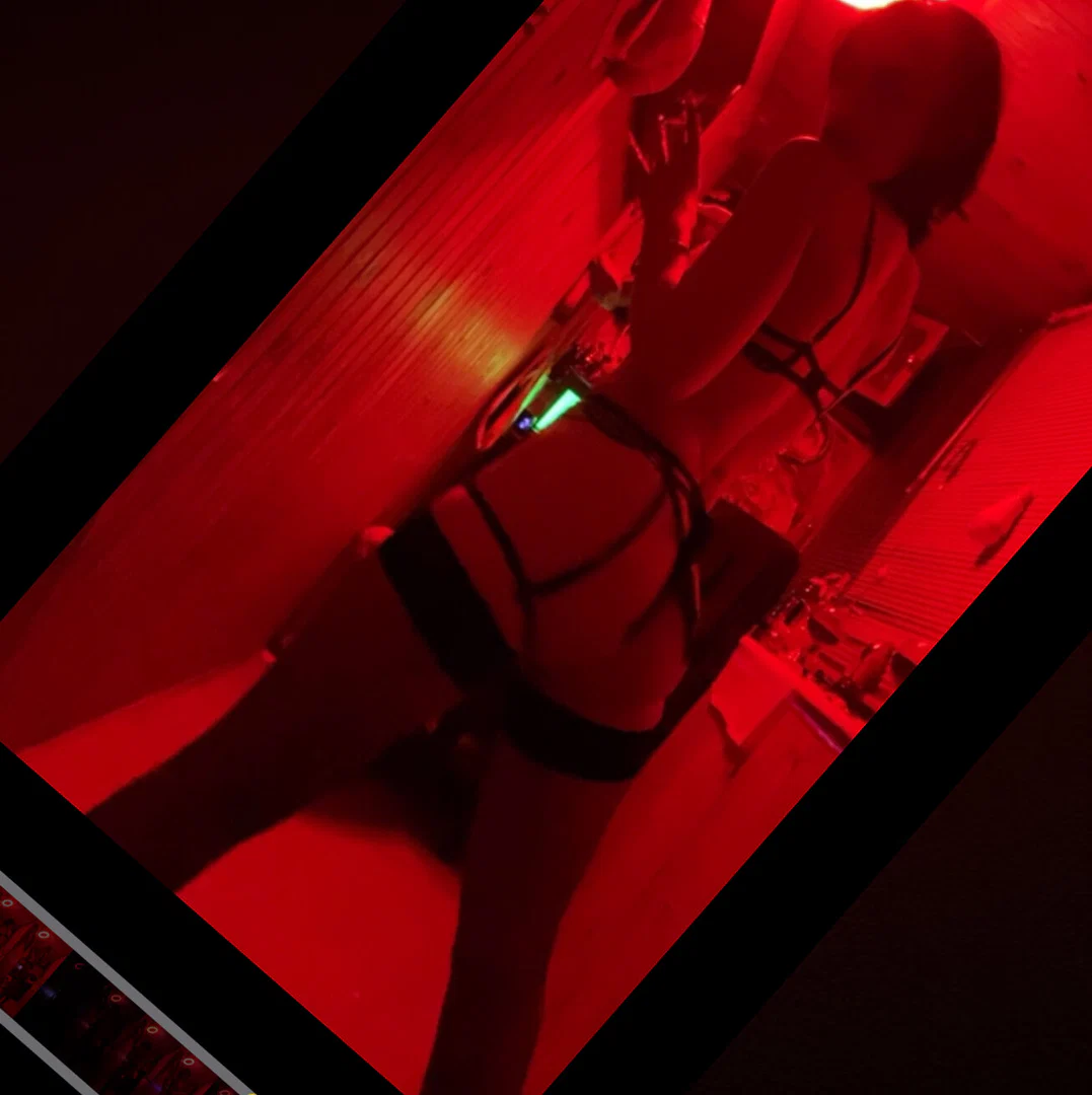 Kari Lazareva profile banner