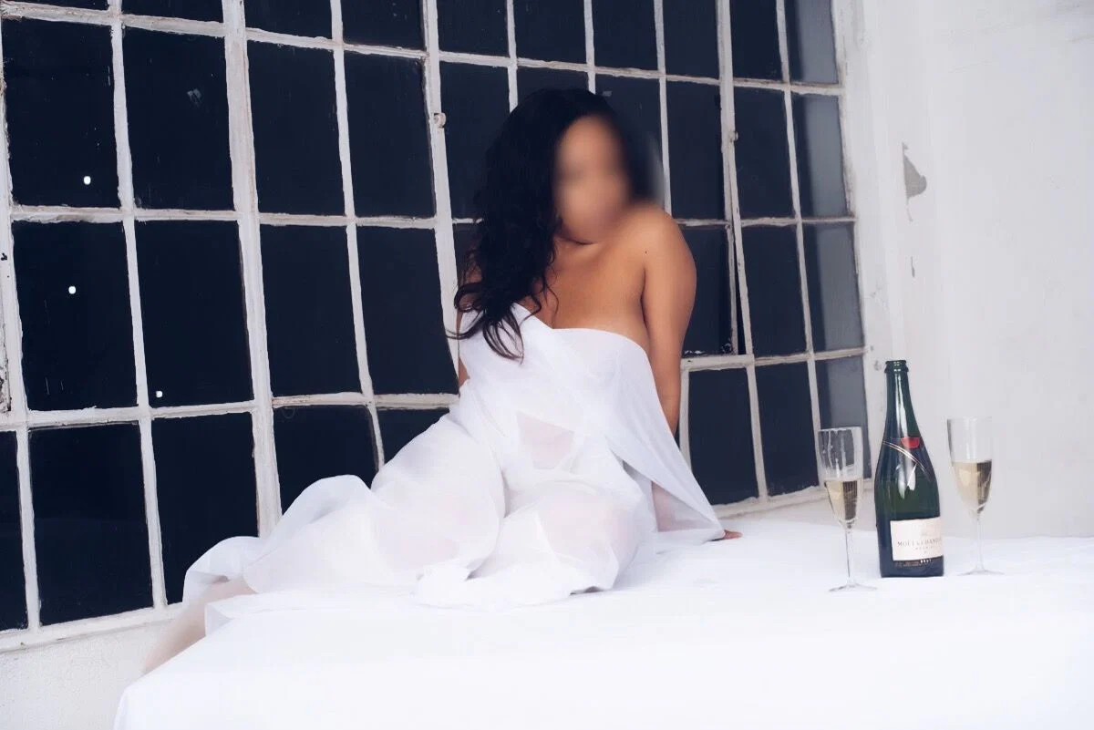 Nova Raye profile banner