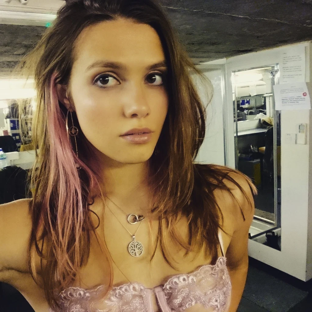 Violet Fox's avatar