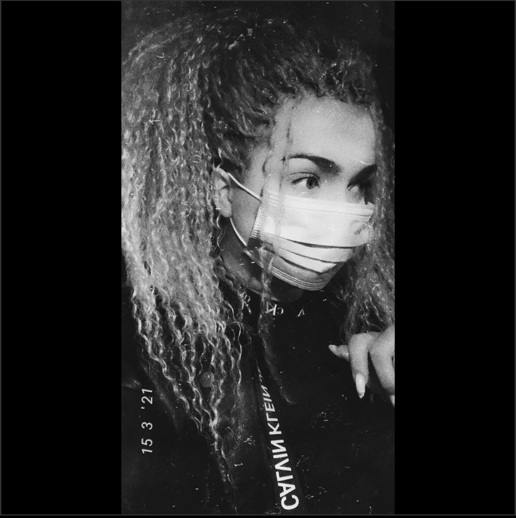 Mia's avatar