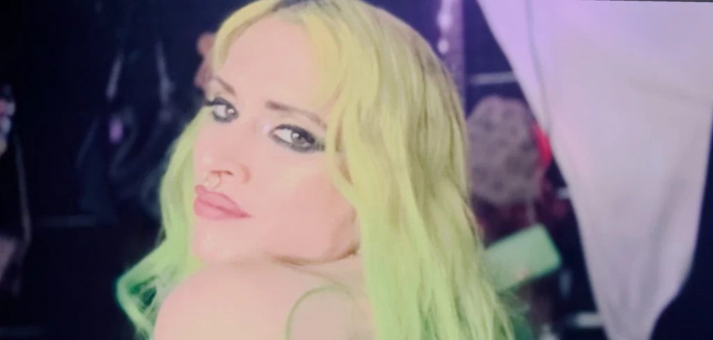 Elsie Paige's avatar