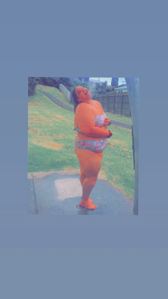Shey🌺✨'s avatar
