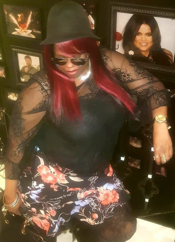 Mizz thyck's avatar