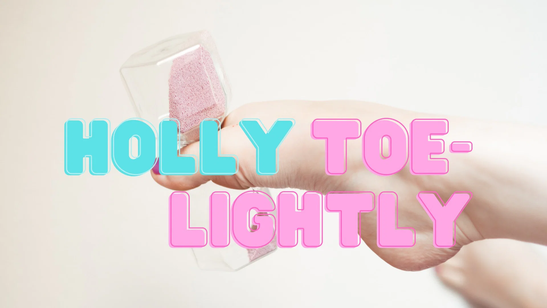 Holly Toelightly profile banner