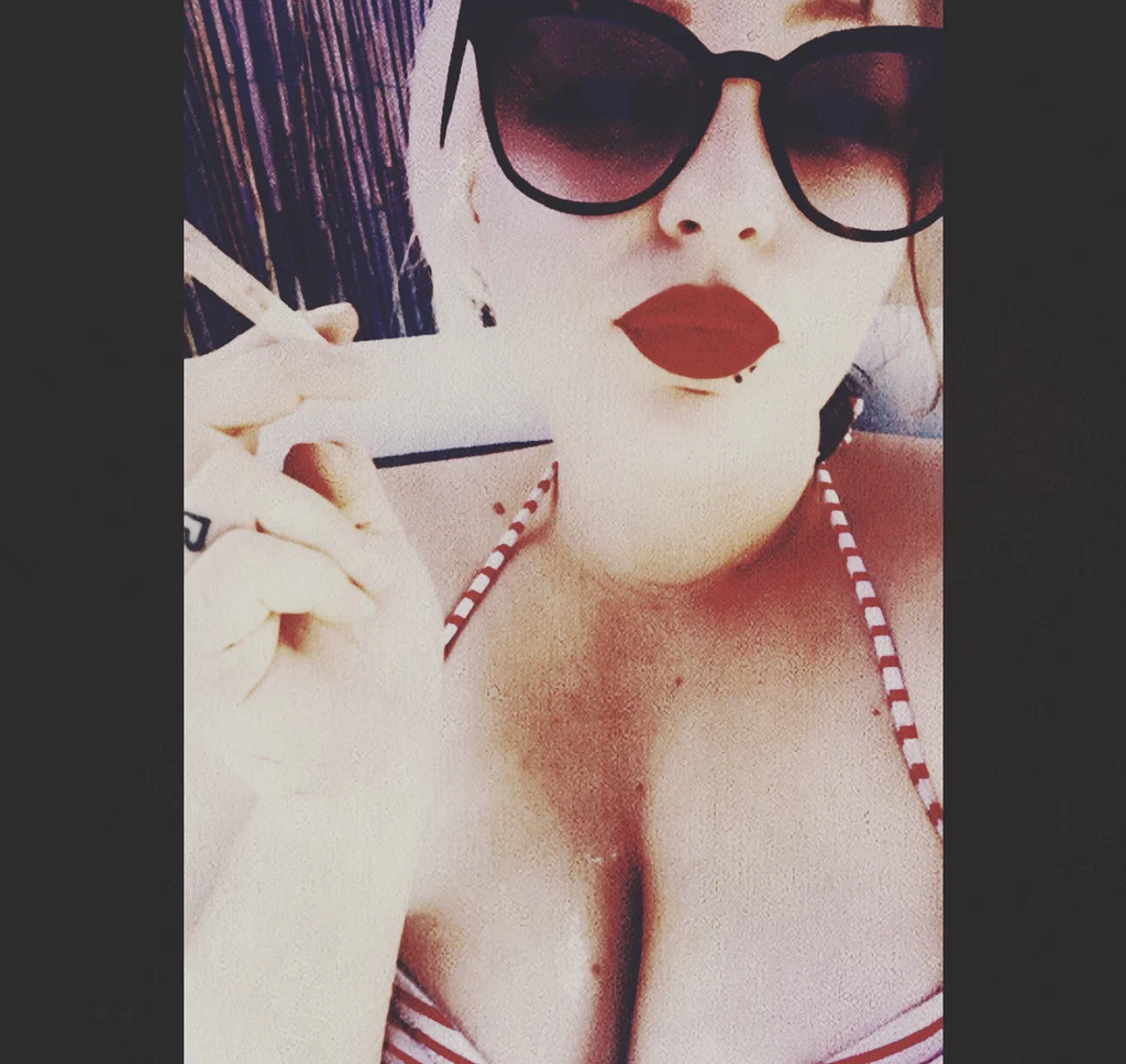 Swissgirly90's avatar