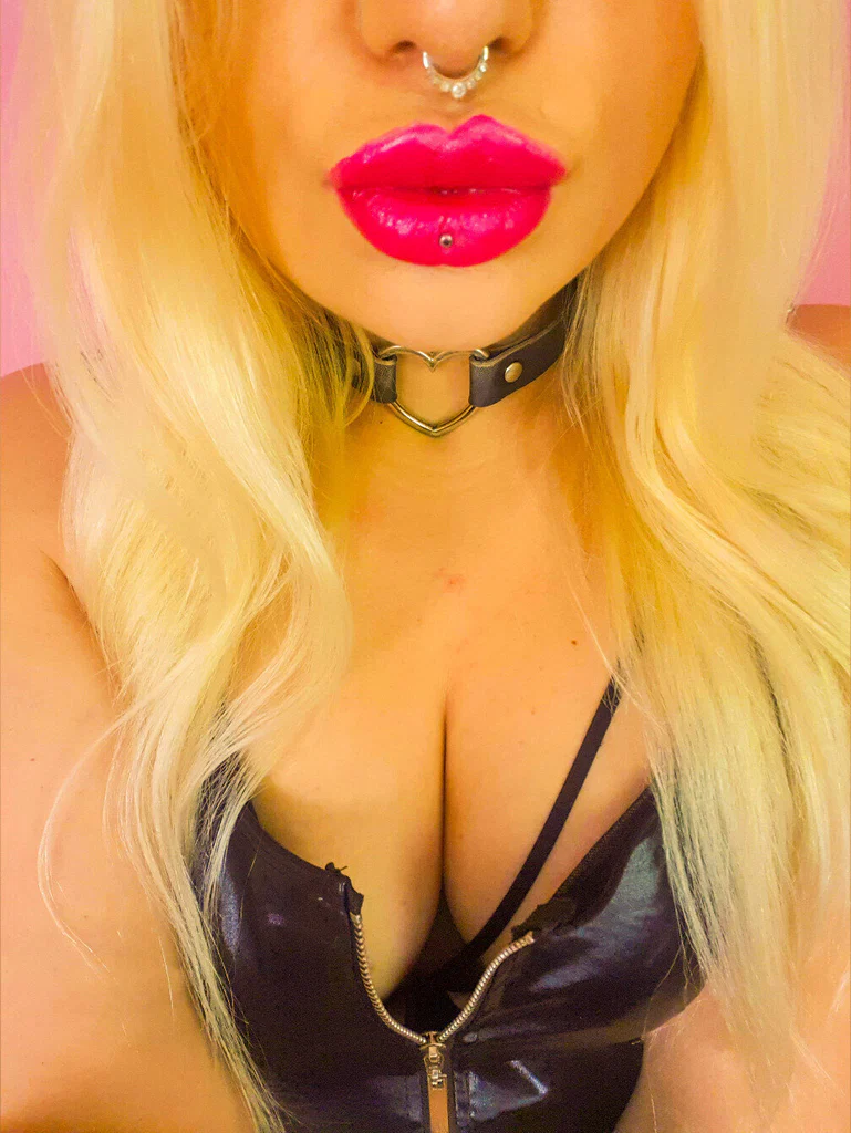 MariellaSun's avatar