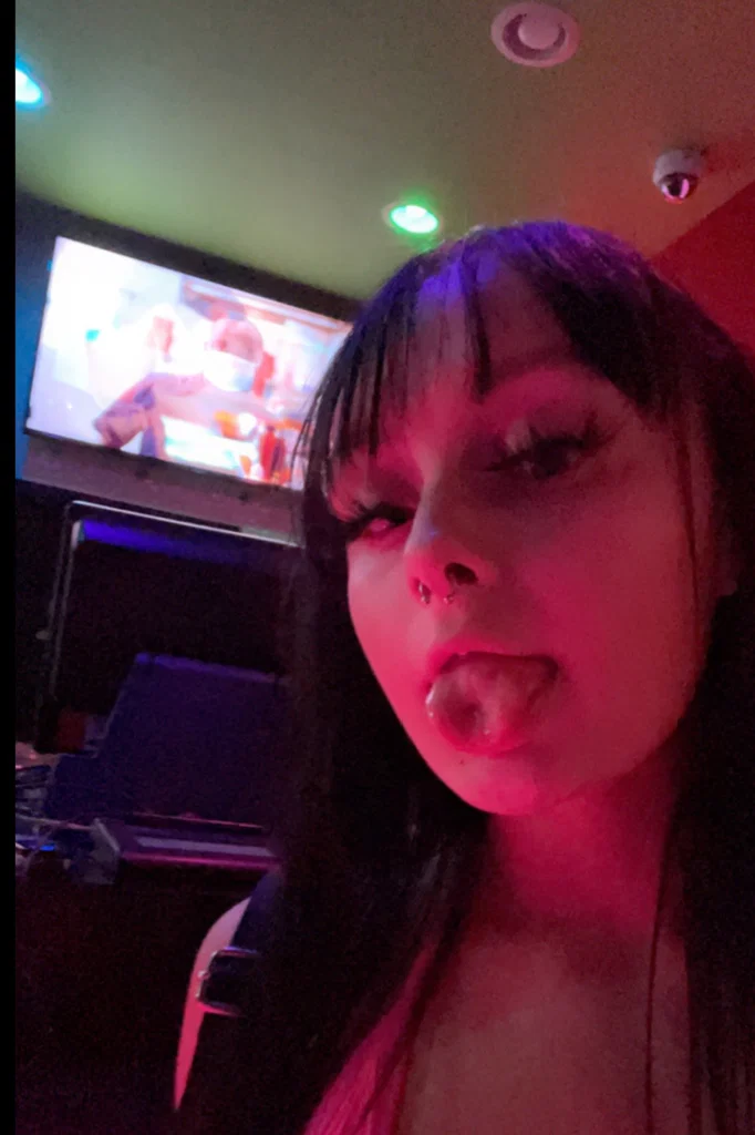 Mandy 🍭☮️'s avatar