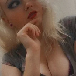 Simone Van Buskirk's avatar