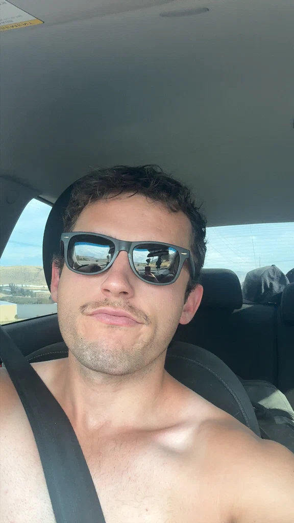 Noah hart's avatar