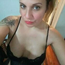Carina Andrea Coronel's avatar