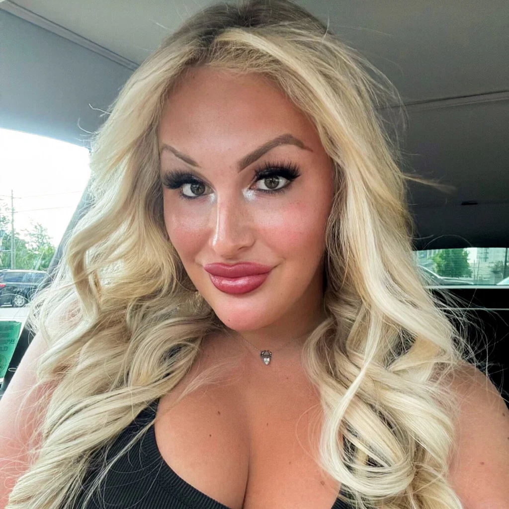 Lexi 🐰's avatar