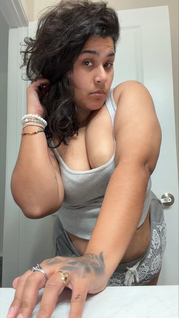 Chloe Rose's avatar