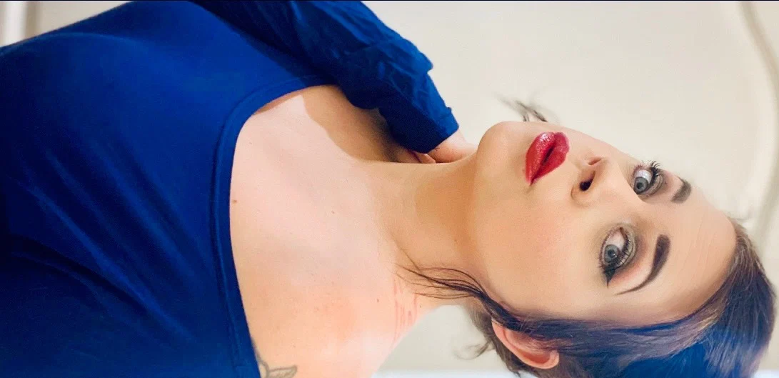 Ava profile banner