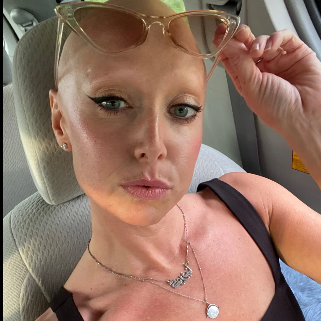 Bald Bikini Babe's avatar