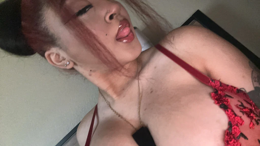 sierra 🍒's avatar