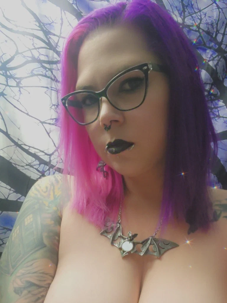 Morticia's avatar