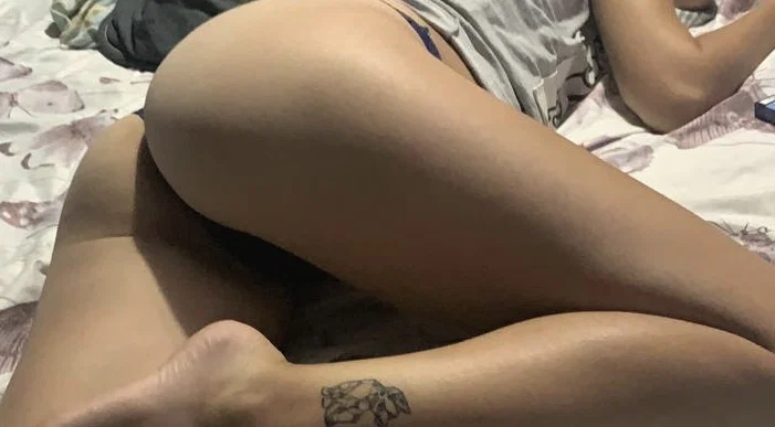 Leona profile banner
