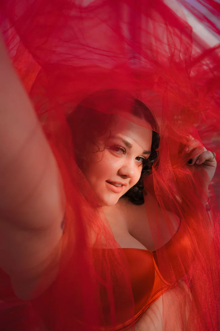 Erin Hines profile banner
