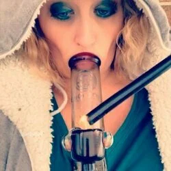 Her HIGHness Mindy 🌬💨's avatar